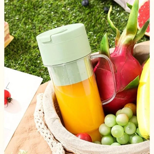 Crusher Juicer – Mug Shaped Portable Blender With Straw | Portable Blender,juicer Portable Outdoor Juicing Cup | Home Mini Cordless Juicer – Random Color
